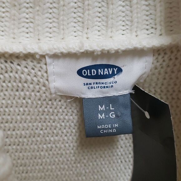 Old navy sweater  - Picture 2 of 3